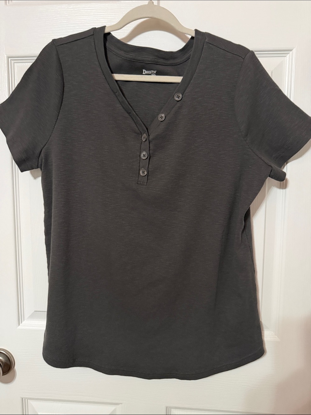 Duluth Trading Co Short Sleeve Henley Tee in Charcoal Gray